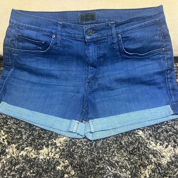 💓 Mother Dropout Cuff Shorts in the "Bright Eyes" wash💓 Size 29 - Picture 2 of 5